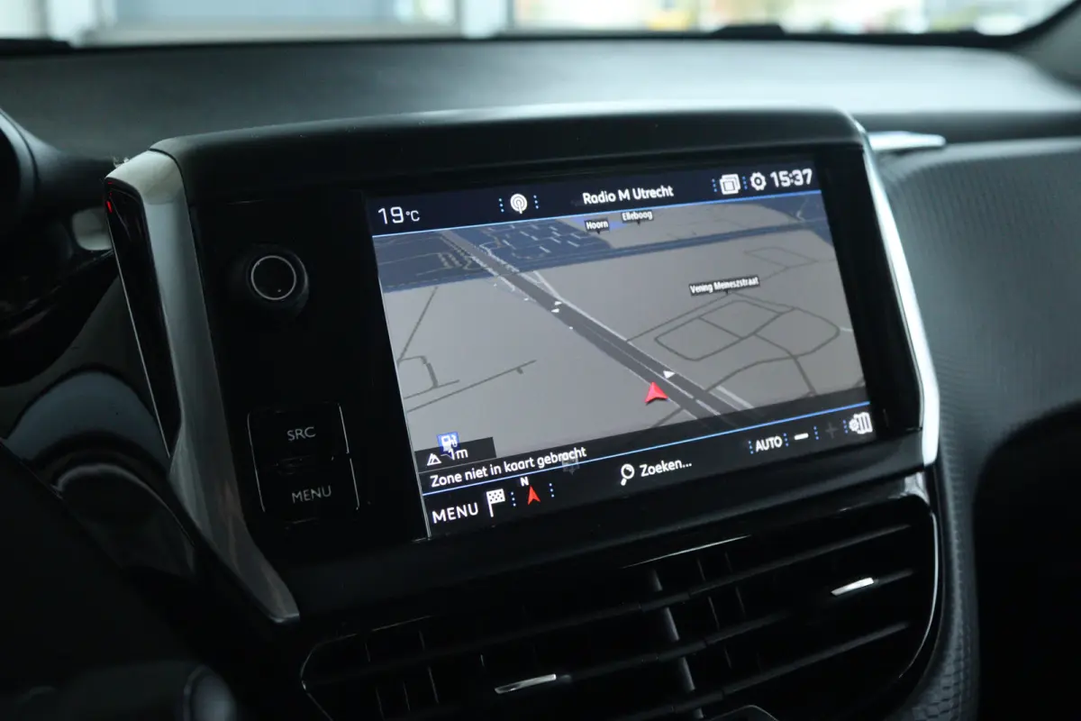 1.2 Turbo Blue Lion | Cruise Control | Panoramadak | Sensoren | Navigatie | Carplay | Airco |