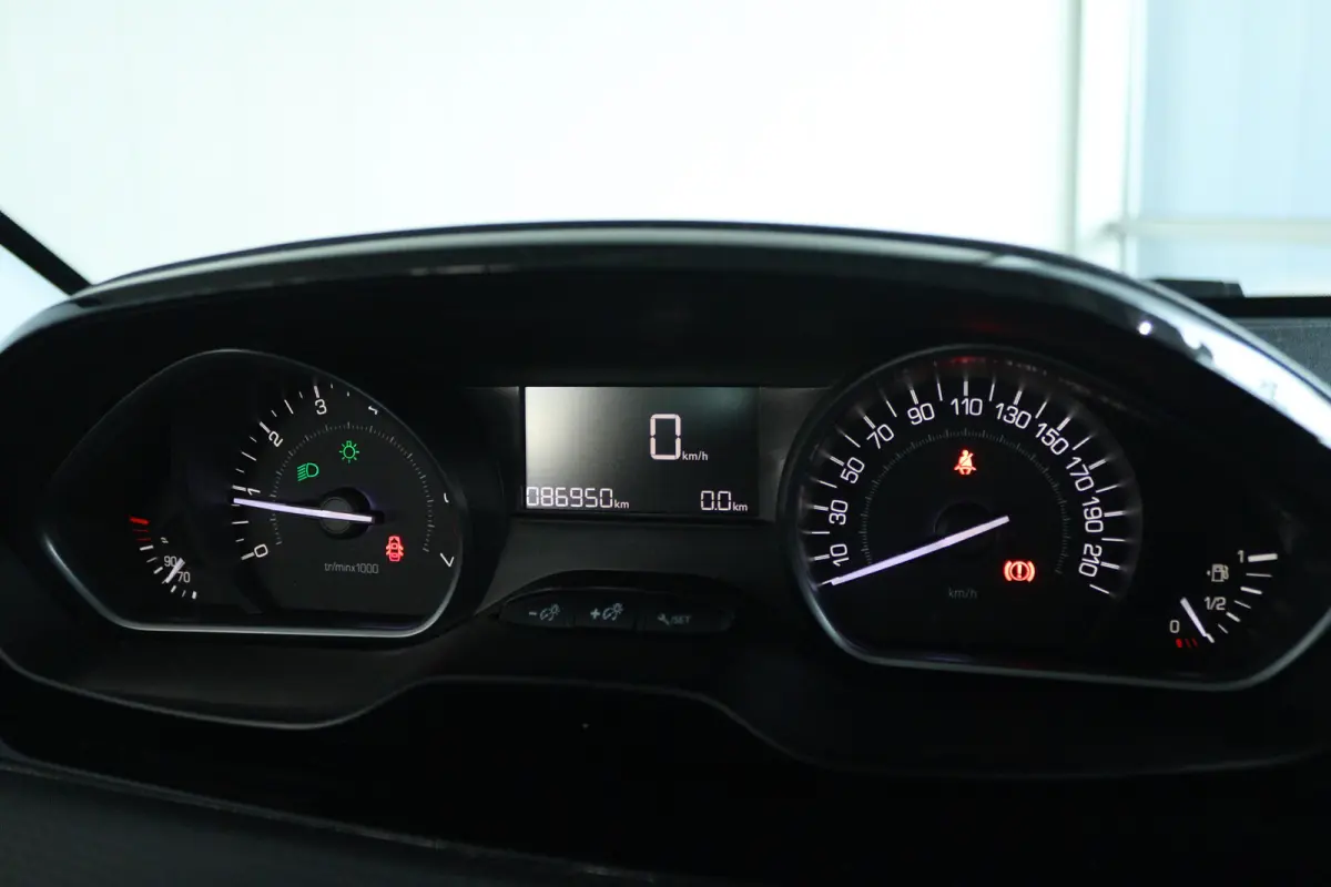 1.2 Turbo Blue Lion | Cruise Control | Panoramadak | Sensoren | Navigatie | Carplay | Airco |