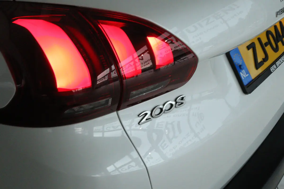 1.2 Turbo Blue Lion | Cruise Control | Panoramadak | Sensoren | Navigatie | Carplay | Airco |
