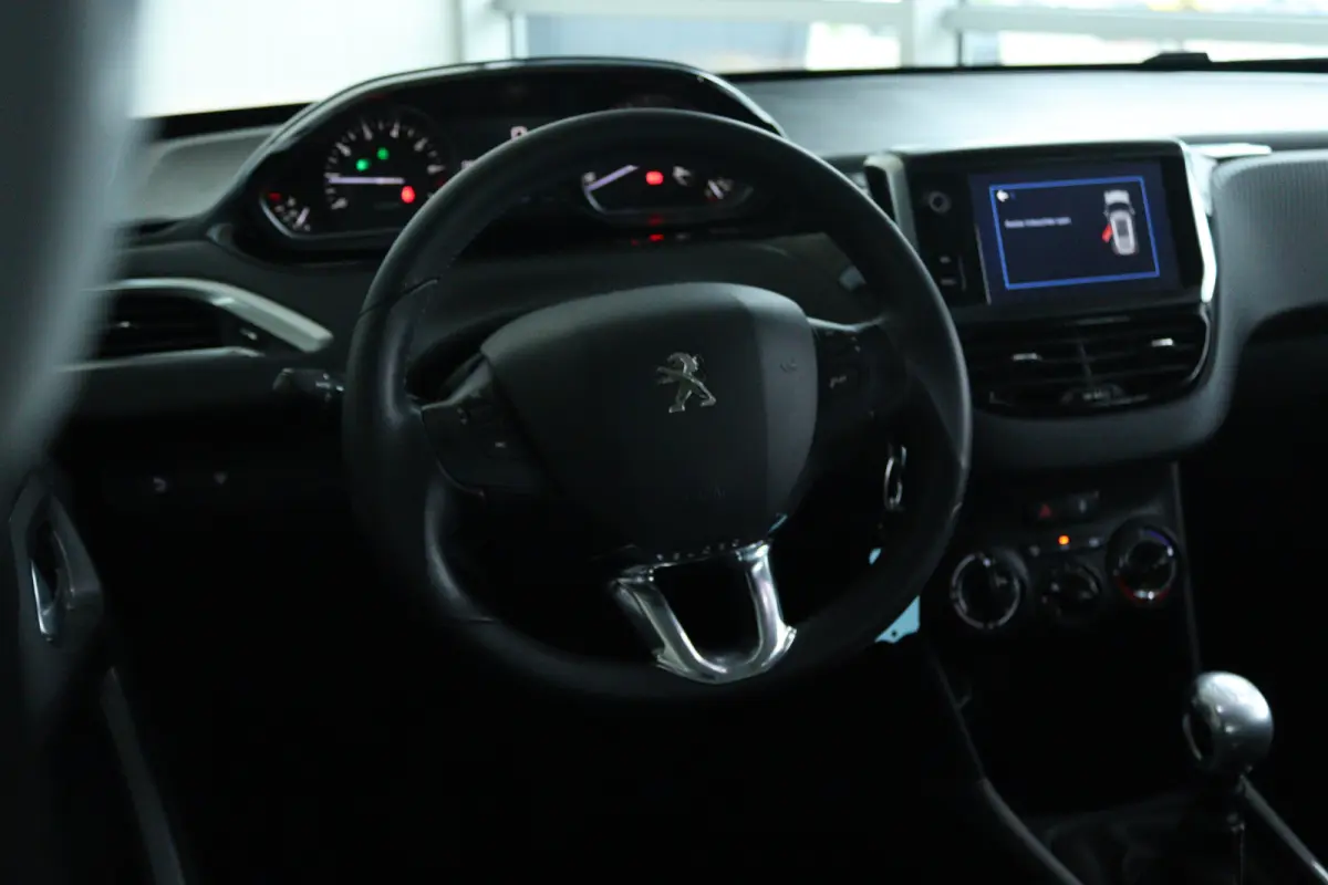 1.2 Turbo Blue Lion | Cruise Control | Panoramadak | Sensoren | Navigatie | Carplay | Airco |
