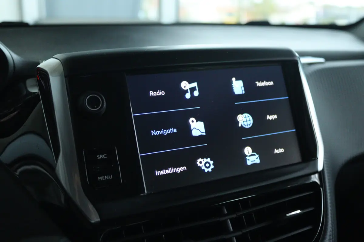 1.2 Turbo Blue Lion | Cruise Control | Panoramadak | Sensoren | Navigatie | Carplay | Airco |
