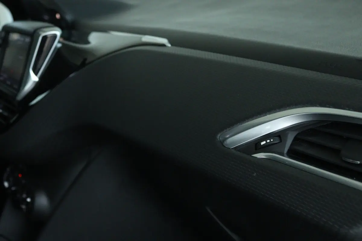 1.2 Turbo Blue Lion | Cruise Control | Panoramadak | Sensoren | Navigatie | Carplay | Airco |