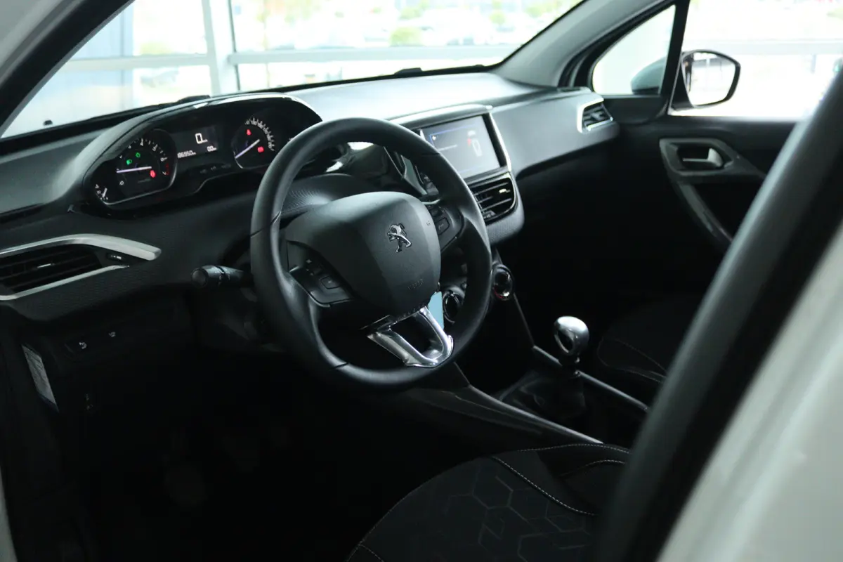 1.2 Turbo Blue Lion | Cruise Control | Panoramadak | Sensoren | Navigatie | Carplay | Airco |
