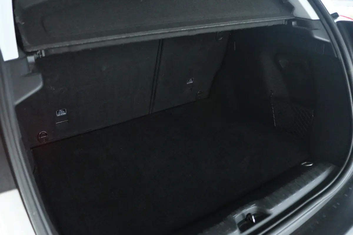 1.2 Turbo Blue Lion | Cruise Control | Panoramadak | Sensoren | Navigatie | Carplay | Airco |