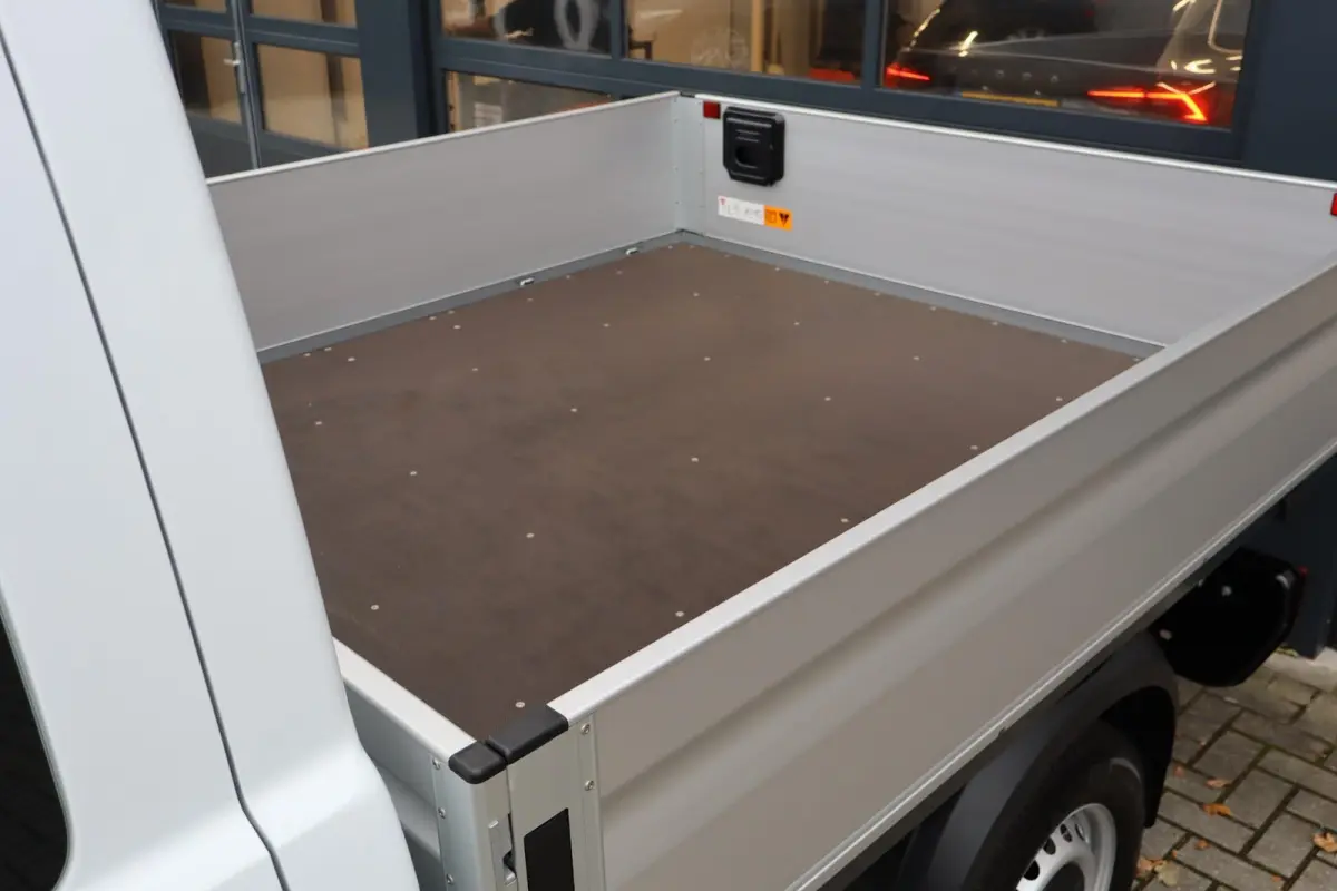 32 L2H1 136pk 71 kWh | Dubbele Cabine | Trekhaak