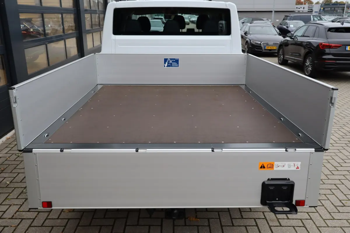 32 L2H1 136pk 71 kWh | Dubbele Cabine | Trekhaak