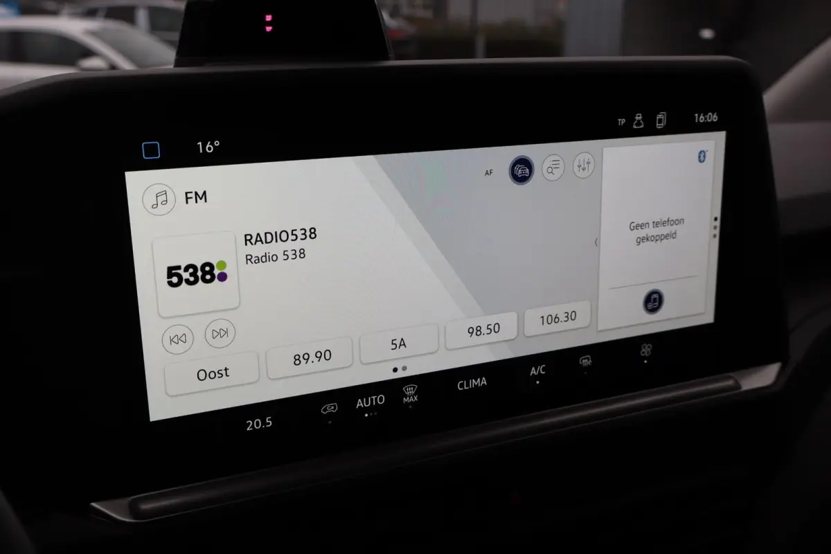 32 L2H1 136pk 71 kWh | Dubbele Cabine | Trekhaak