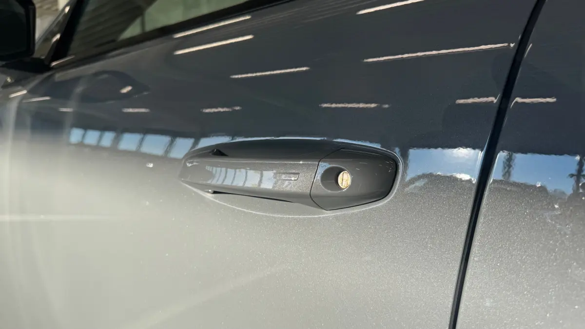 1.6 HYBRID 225PK GT PACK AUTOMAAT / NAVI / LEDER / CLIMA / PDC / 18" LMV / CAMERA / KEYLESS / FULL-LED / WINTERPAKKET / FOCAL AUDIO / BLUETOOTH / ADAPT. CRUISECONTROL / 1E EIGENAAR / FULL OP