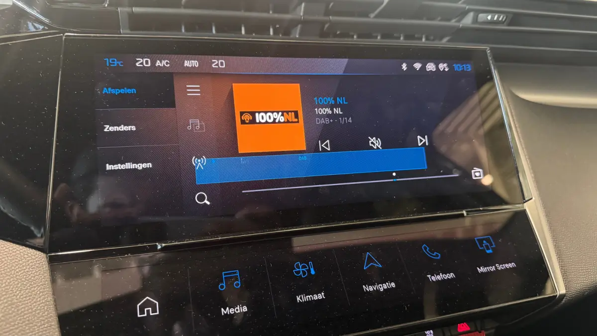 1.6 HYBRID 225PK GT PACK AUTOMAAT / NAVI / LEDER / CLIMA / PDC / 18" LMV / CAMERA / KEYLESS / FULL-LED / WINTERPAKKET / FOCAL AUDIO / BLUETOOTH / ADAPT. CRUISECONTROL / 1E EIGENAAR / FULL OP