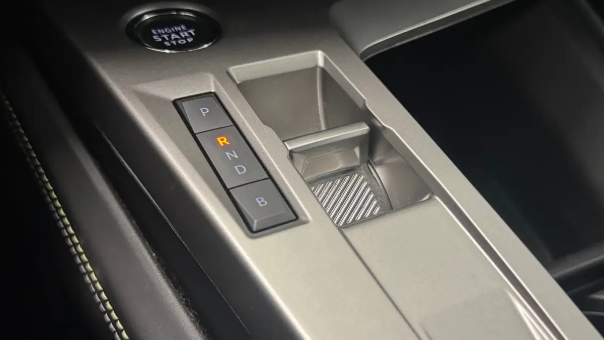 1.6 HYBRID 225PK GT PACK AUTOMAAT / NAVI / LEDER / CLIMA / PDC / 18" LMV / CAMERA / KEYLESS / FULL-LED / WINTERPAKKET / FOCAL AUDIO / BLUETOOTH / ADAPT. CRUISECONTROL / 1E EIGENAAR / FULL OP