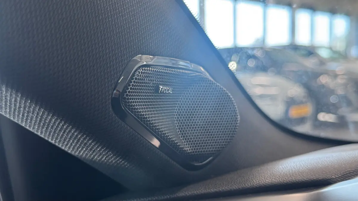 1.6 HYBRID 225PK GT PACK AUTOMAAT / NAVI / LEDER / CLIMA / PDC / 18" LMV / CAMERA / KEYLESS / FULL-LED / WINTERPAKKET / FOCAL AUDIO / BLUETOOTH / ADAPT. CRUISECONTROL / 1E EIGENAAR / FULL OP