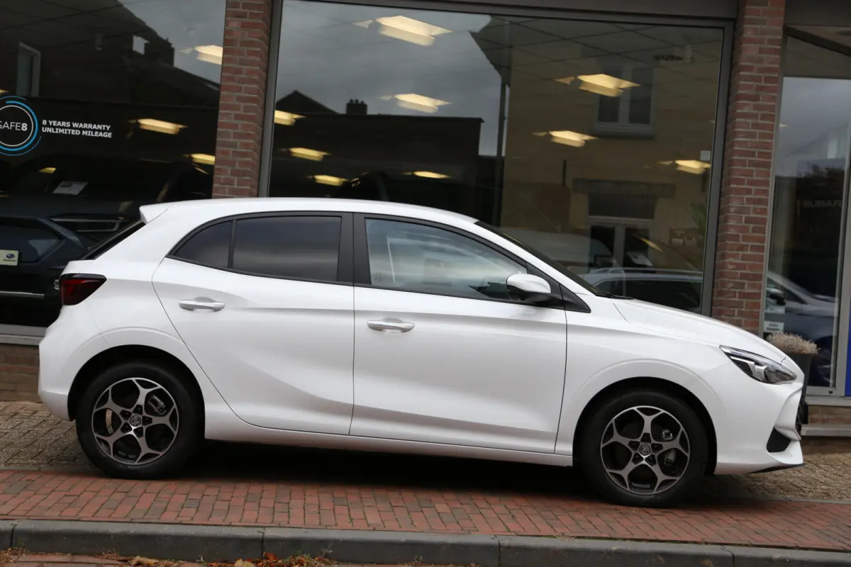 1.5 Hybrid+ Luxury Navigatie 360view ACC