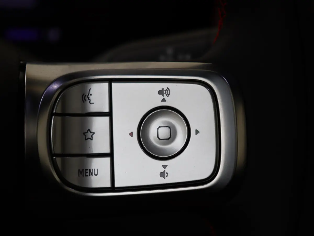 Brabus 100 kWh / Memory-Stoelen / 360Graden-Camera / Stoelventilatie / Stuurverwarming /