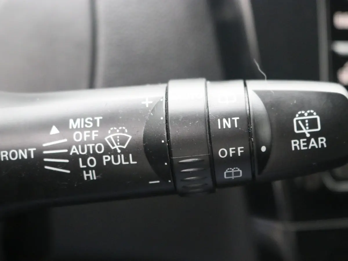 / Cruise Control / Airco Climate Control / LMV / Keyless Entry / Trekhaak / LMV / Navigatie / Dealer onderhouden /