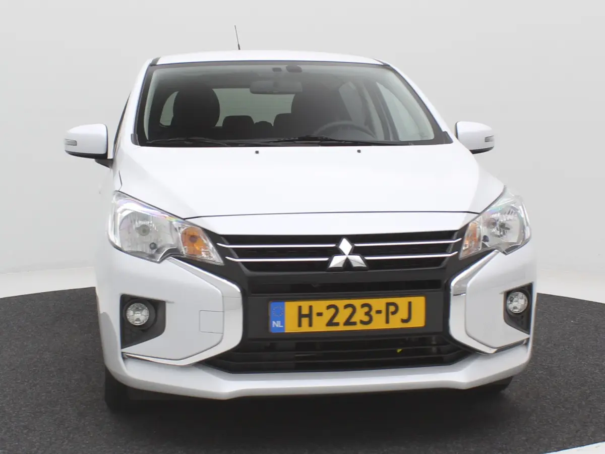 / Cruise Control / Airco Climate Control / LMV / Keyless Entry / Trekhaak / LMV / Navigatie / Dealer onderhouden /