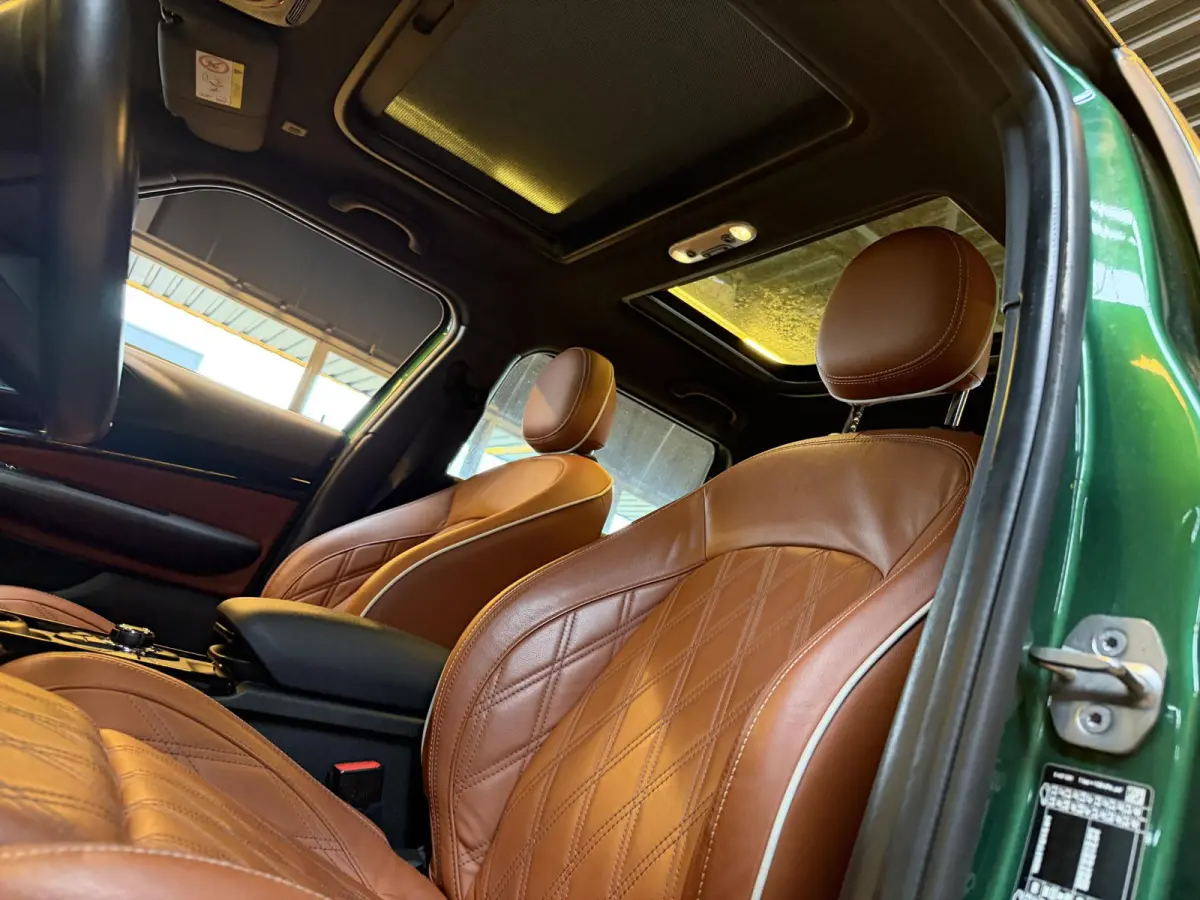 1.5 Cooper Classic | HUD | Pano | Memory | Camera | Keyless | Btw |