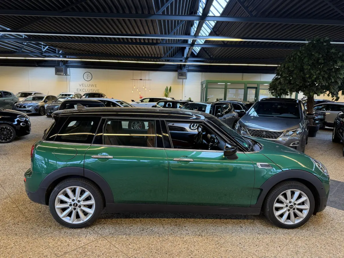 1.5 Cooper Classic | HUD | Pano | Memory | Camera | Keyless | Btw |