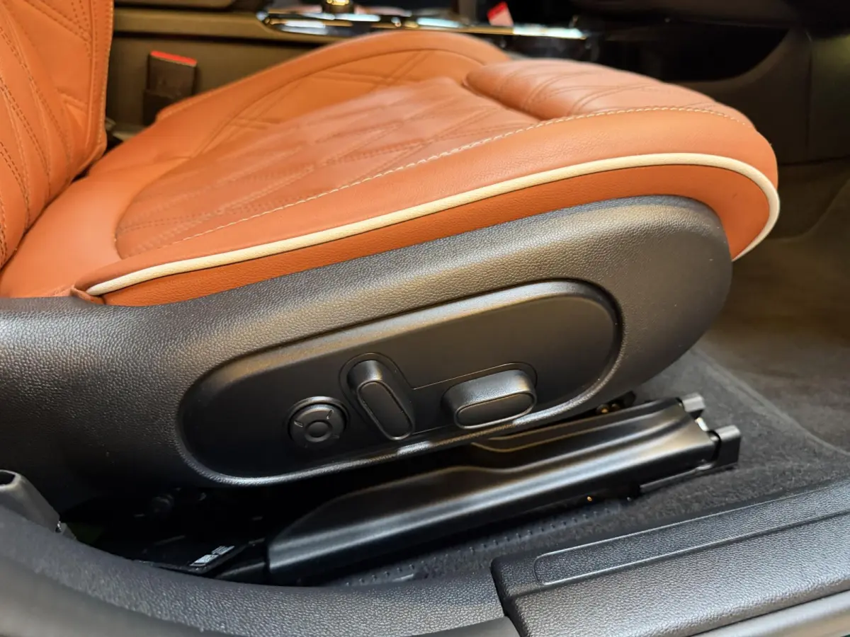 1.5 Cooper Classic | HUD | Pano | Memory | Camera | Keyless | Btw |
