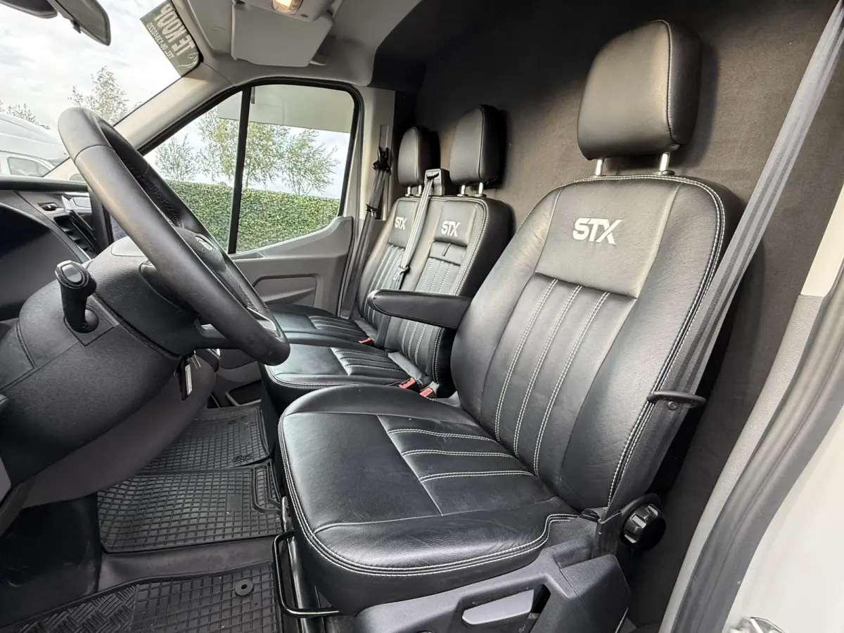 | HORSETRUCK | STX | STALLION 3XL | 2024 | AUTOMATIC | EURO 6 | HENGST | L3 | 42.423KM | LUXE | BELGISCH KENTEKEN