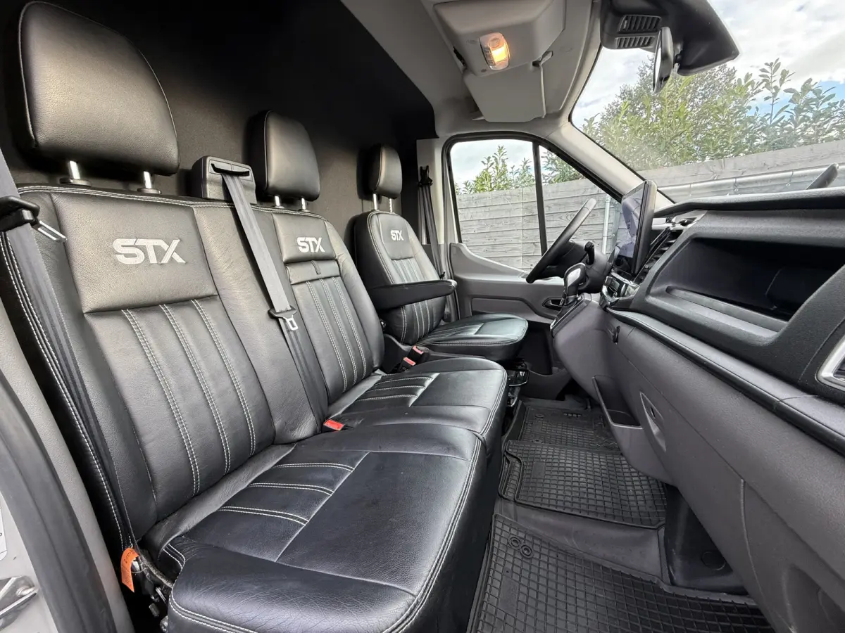 | HORSETRUCK | STX | STALLION 3XL | 2024 | AUTOMATIC | EURO 6 | HENGST | L3 | 42.423KM | LUXE | BELGISCH KENTEKEN