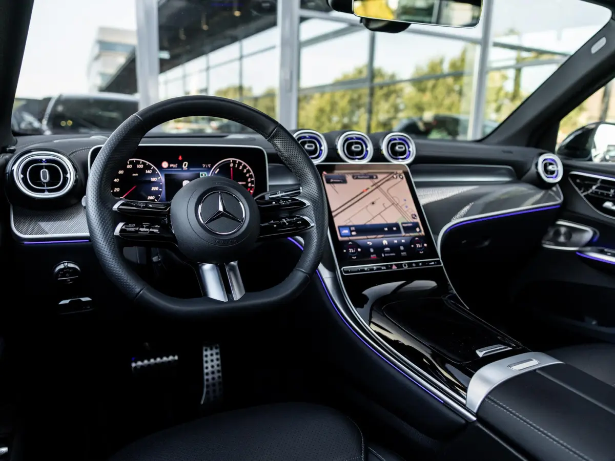 400e 4MATIC AMG Line | BURMESTER | 21 INCH ZWART | STOELVENTILATIE | NIGHTPAKKET | PANORAMA/SCHUIF-KANTELDAK | PREMIUM PLUS | SFEERVERLICHTING PREMIUM | STOELMEMORY | HEAD-UP | ELEKTR.TREKHA
