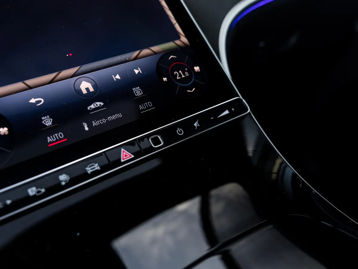 400e 4MATIC AMG Line | BURMESTER | 21 INCH ZWART | STOELVENTILATIE | NIGHTPAKKET | PANORAMA/SCHUIF-KANTELDAK | PREMIUM PLUS | SFEERVERLICHTING PREMIUM | STOELMEMORY | HEAD-UP | ELEKTR.TREKHA