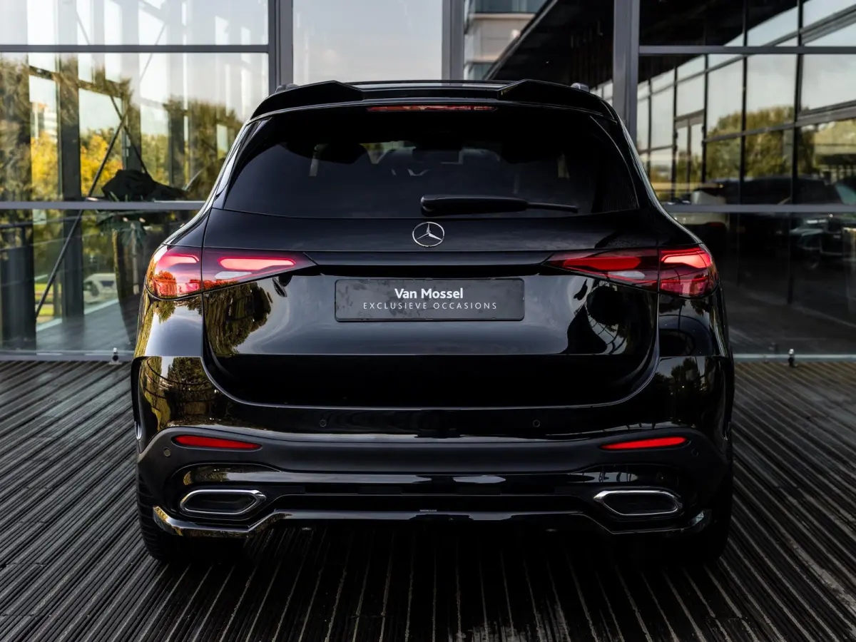 400e 4MATIC AMG Line | BURMESTER | 21 INCH ZWART | STOELVENTILATIE | NIGHTPAKKET | PANORAMA/SCHUIF-KANTELDAK | PREMIUM PLUS | SFEERVERLICHTING PREMIUM | STOELMEMORY | HEAD-UP | ELEKTR.TREKHA