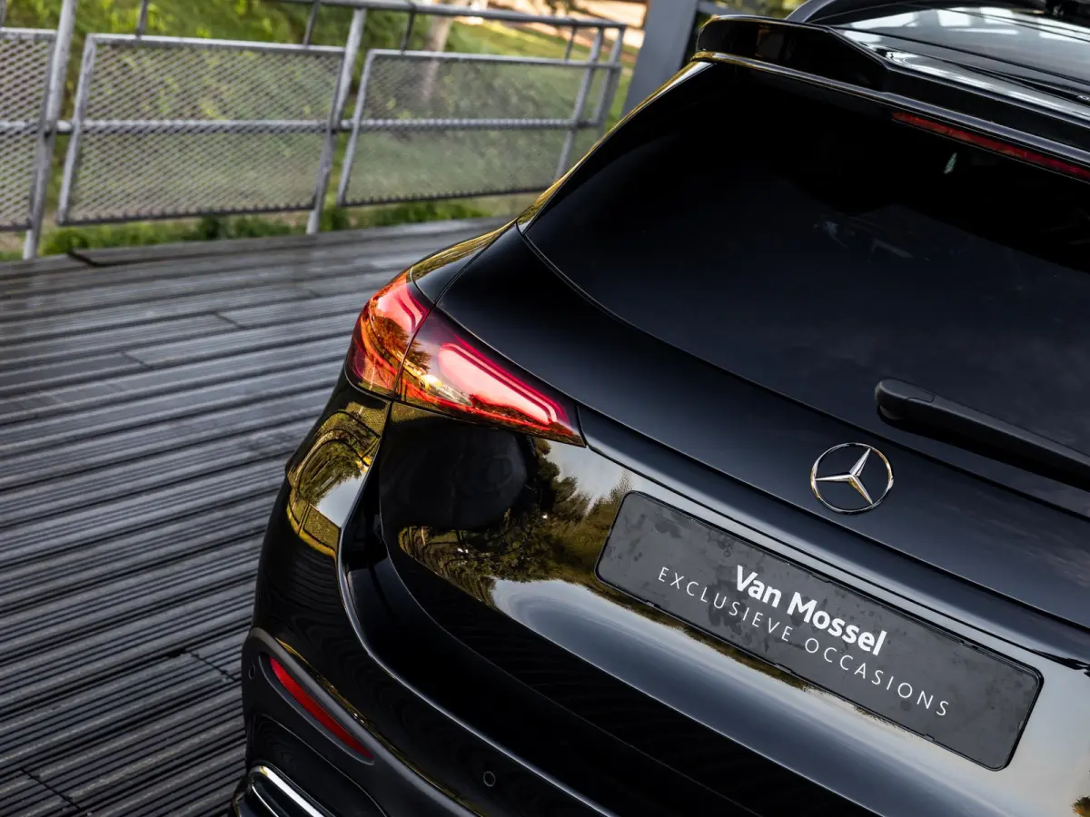 400e 4MATIC AMG Line | BURMESTER | 21 INCH ZWART | STOELVENTILATIE | NIGHTPAKKET | PANORAMA/SCHUIF-KANTELDAK | PREMIUM PLUS | SFEERVERLICHTING PREMIUM | STOELMEMORY | HEAD-UP | ELEKTR.TREKHA