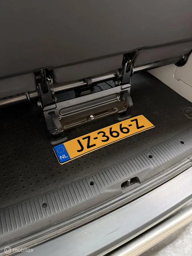 2.0 TDI L2H1 Economy Business