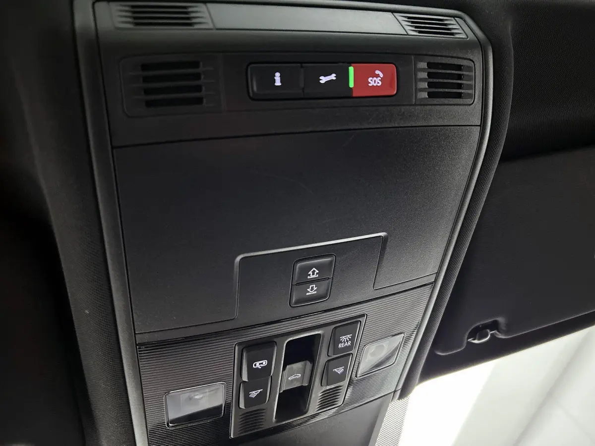 1.5 TSI R-Line Business+ 150 PK | R-Line | Automaat | Panoramadak | Achteruitrijcamera | Navigatie | Dodehoeksensor | Stoelverwarming | Stuurverwarming | Climate Control | Apple Carplay | An