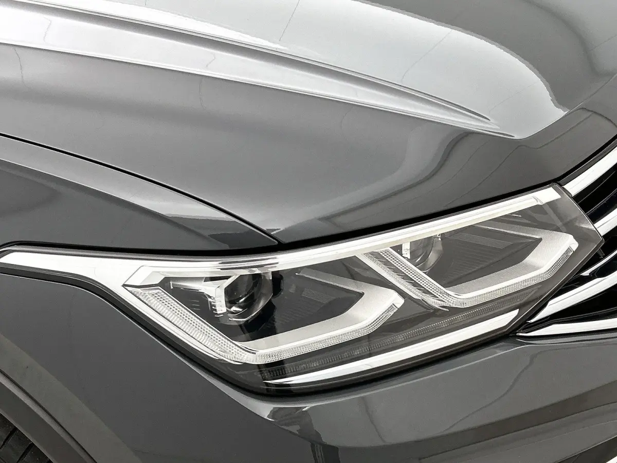 1.5 TSI R-Line Business+ 150 PK | R-Line | Automaat | Panoramadak | Achteruitrijcamera | Navigatie | Dodehoeksensor | Stoelverwarming | Stuurverwarming | Climate Control | Apple Carplay | An