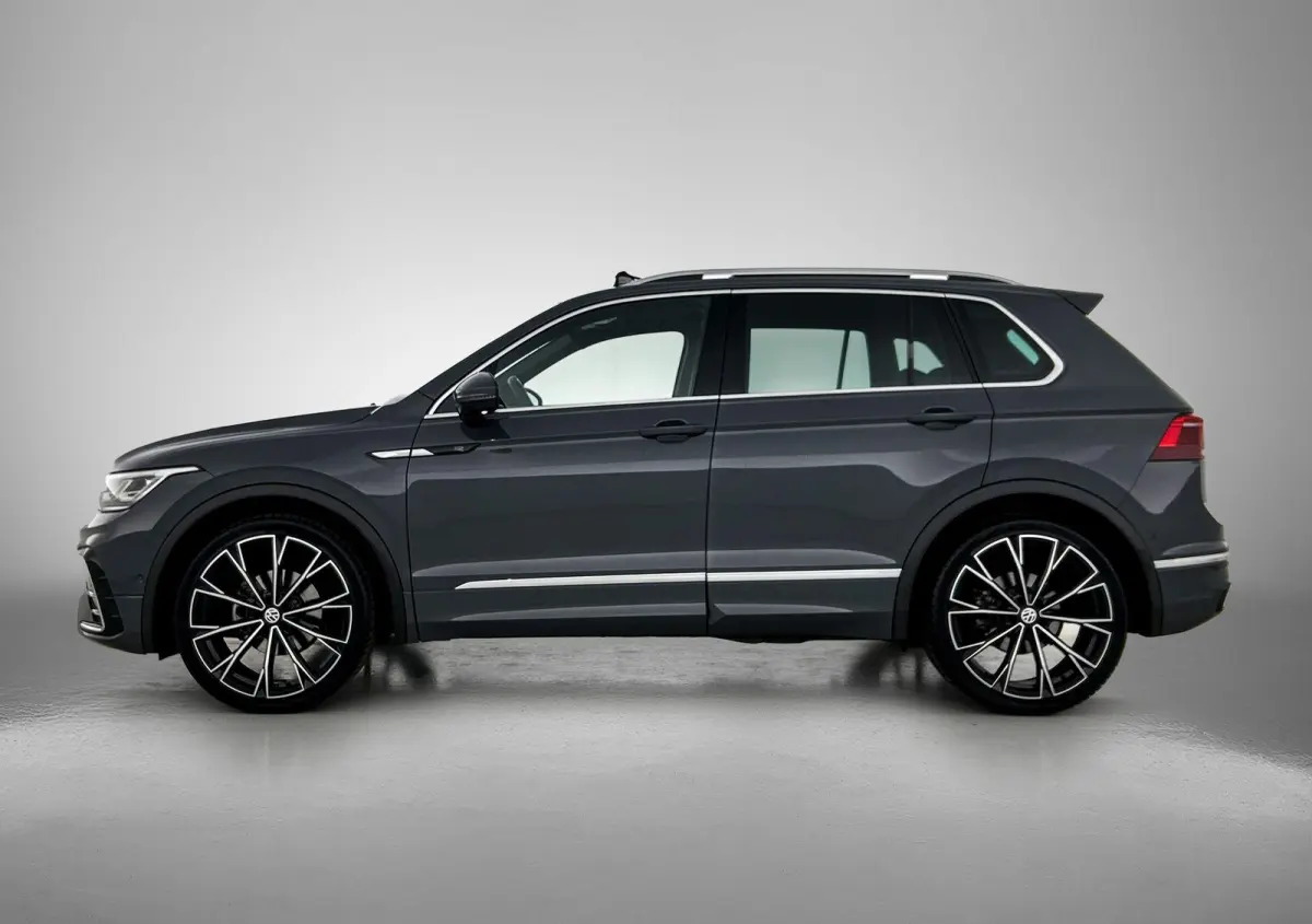 1.5 TSI R-Line Business+ 150 PK | R-Line | Automaat | Panoramadak | Achteruitrijcamera | Navigatie | Dodehoeksensor | Stoelverwarming | Stuurverwarming | Climate Control | Apple Carplay | An