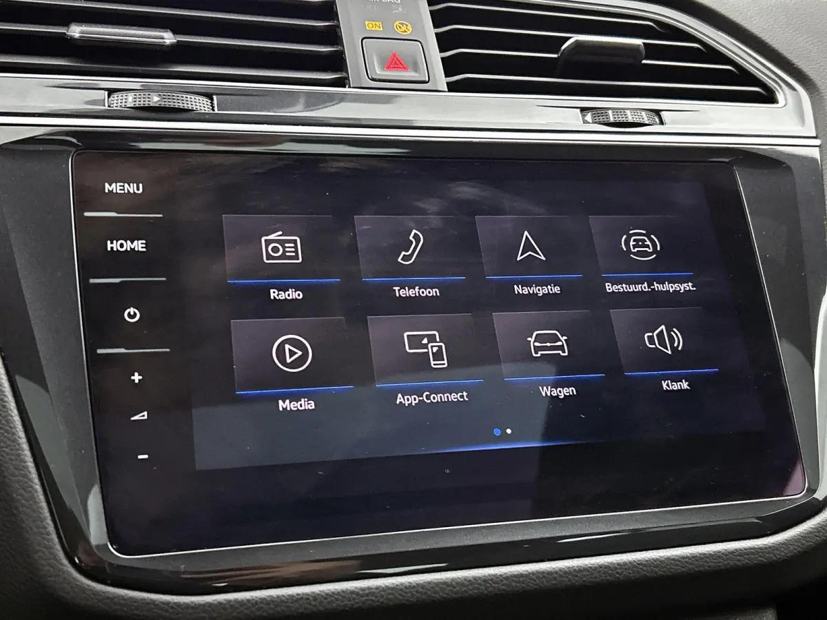 1.5 TSI R-Line Business+ 150 PK | R-Line | Automaat | Panoramadak | Achteruitrijcamera | Navigatie | Dodehoeksensor | Stoelverwarming | Stuurverwarming | Climate Control | Apple Carplay | An