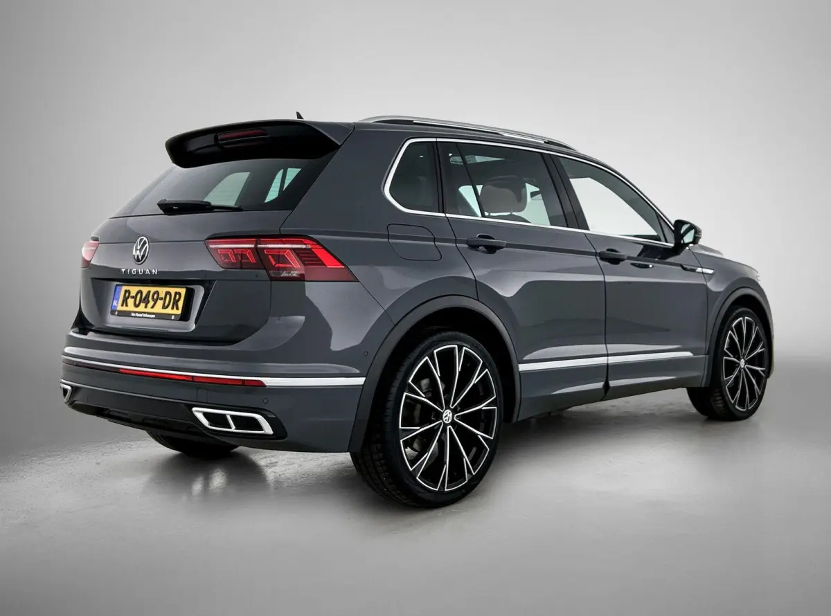 1.5 TSI R-Line Business+ 150 PK | R-Line | Automaat | Panoramadak | Achteruitrijcamera | Navigatie | Dodehoeksensor | Stoelverwarming | Stuurverwarming | Climate Control | Apple Carplay | An