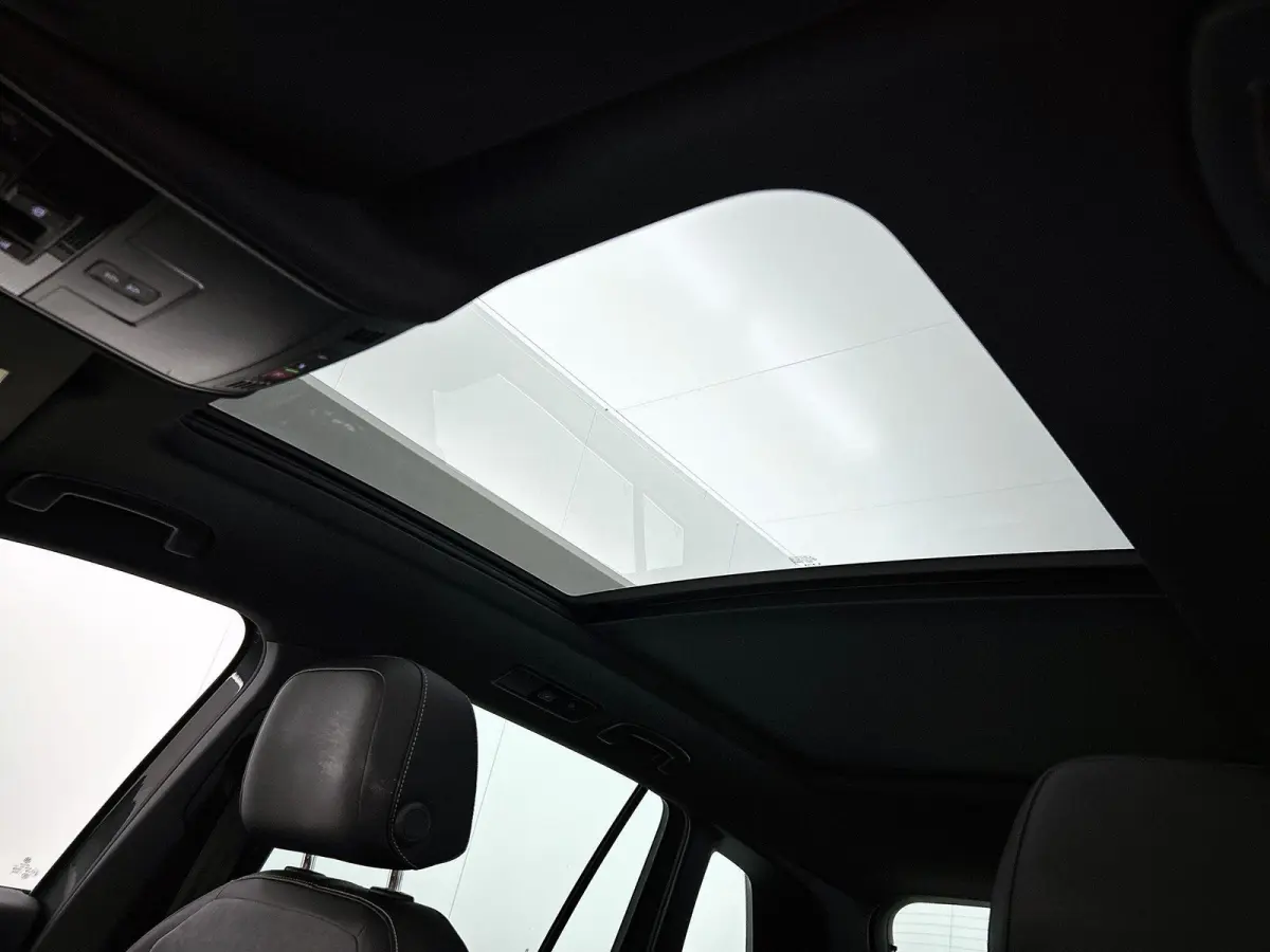 1.5 TSI R-Line Business+ 150 PK | R-Line | Automaat | Panoramadak | Achteruitrijcamera | Navigatie | Dodehoeksensor | Stoelverwarming | Stuurverwarming | Climate Control | Apple Carplay | An