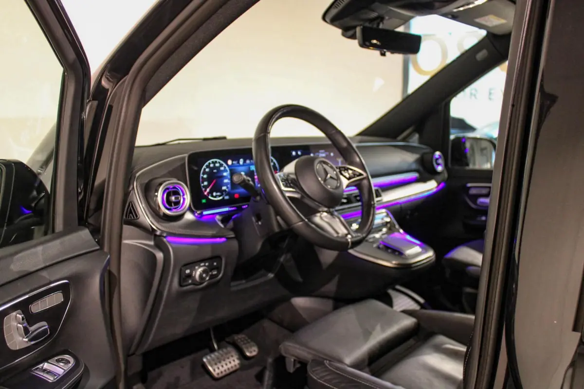 300d 4-MATIC Extra Lang DC AMG BURM | LUCH