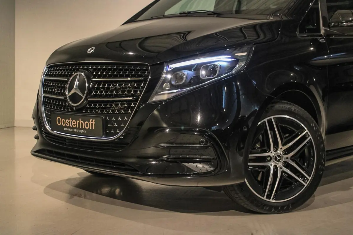 300d 4-MATIC Extra Lang DC AMG BURM | LUCH