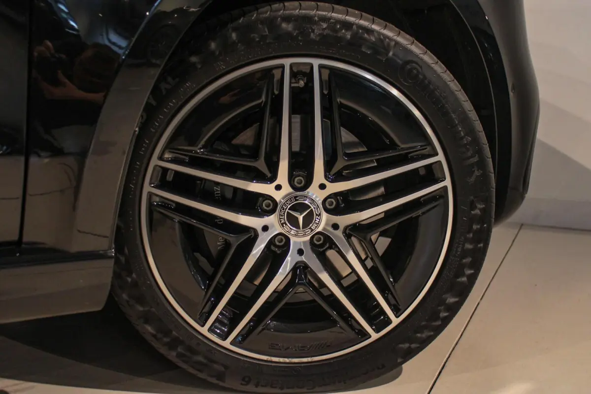 300d 4-MATIC Extra Lang DC AMG BURM | LUCH