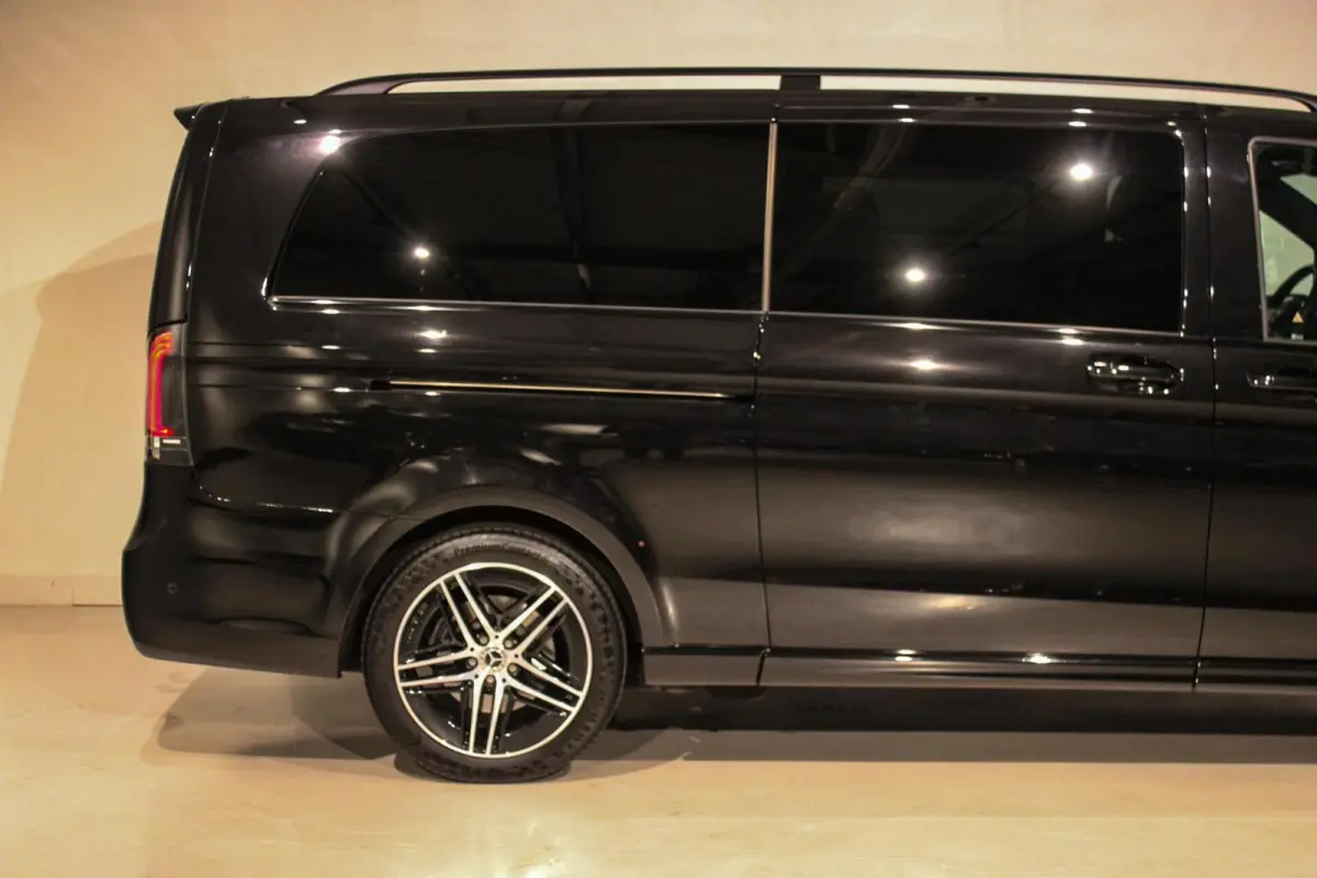300d 4-MATIC Extra Lang DC AMG BURM | LUCH