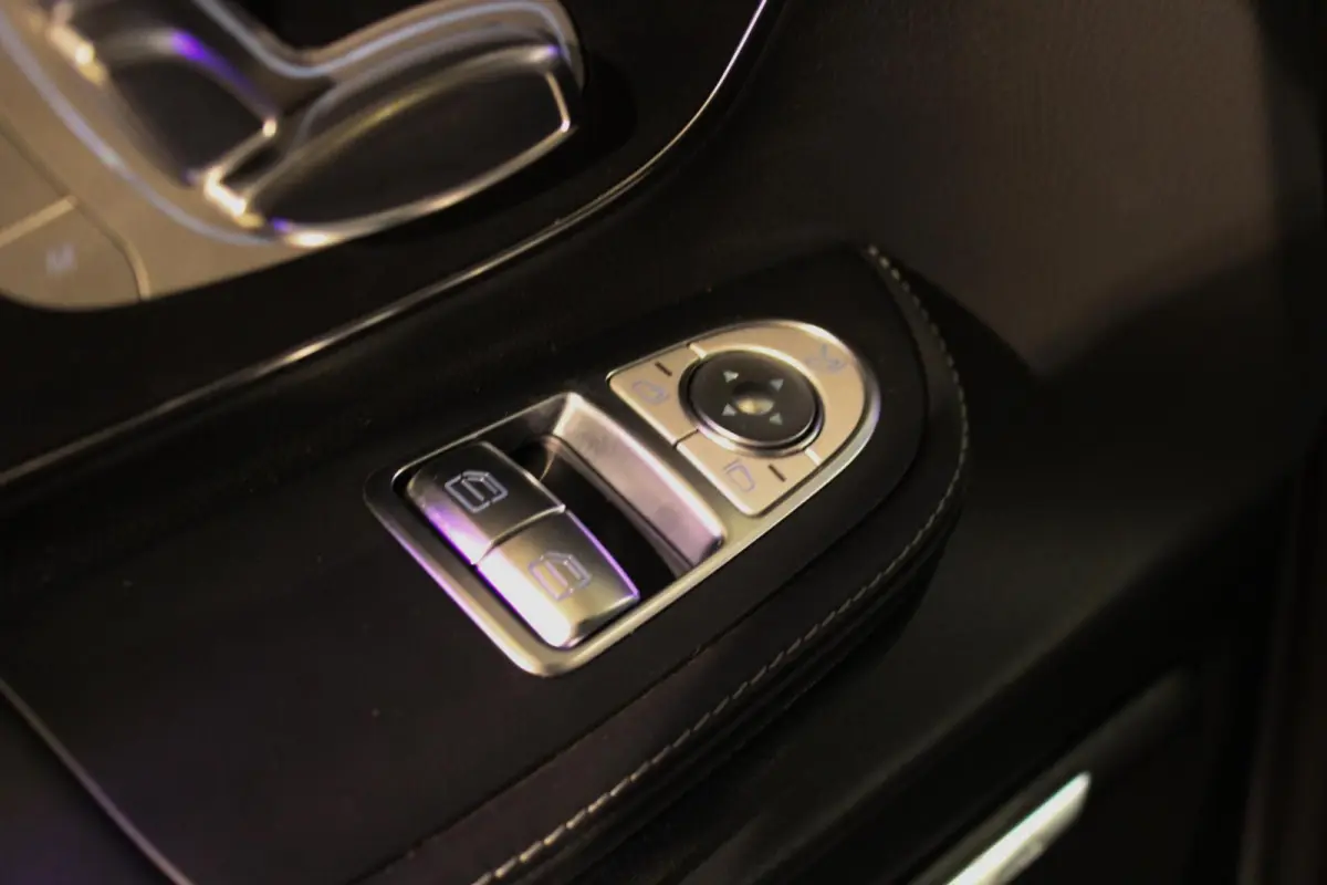 300d 4-MATIC Extra Lang DC AMG BURM | LUCH