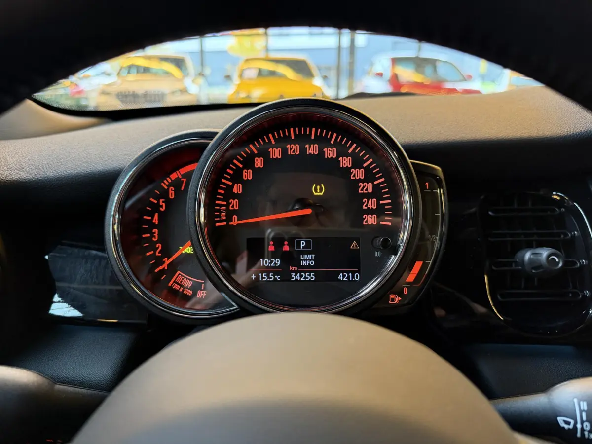 1.5 Cooper Classic | Adaptive | Led | Black Optic |