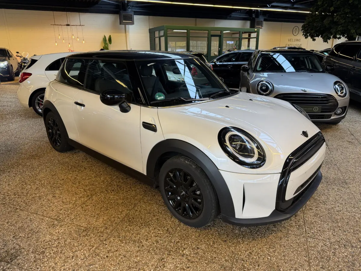 1.5 Cooper Classic | Adaptive | Led | Black Optic |