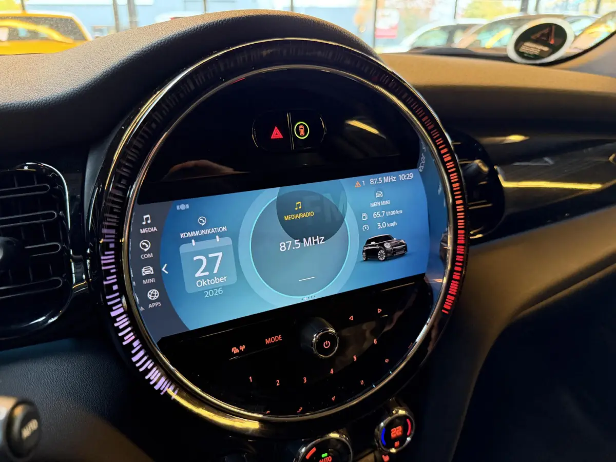 1.5 Cooper Classic | Adaptive | Led | Black Optic |