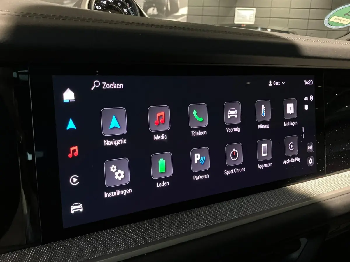 3.0 E-Hybrid Black Edition | SPORTDESIGN | SPORTEINDPIJPEN | PASM LUCHTVERING | PANORAMA/SCHUIF-KANTELDAK | SPORTCHRONO | 22 INCH | SOFTCLOSE | HEAD-UP | 14-WEG STOELEN | ADAPTIVE CRUISE CON