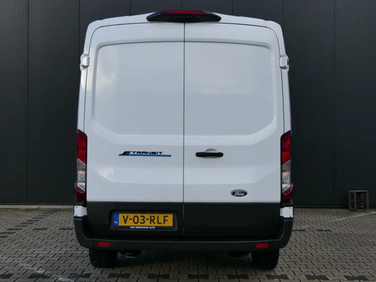 350 L2H2 Trend 68 kWh | 360 Camera | Adaptive Cruise | Navigatie | Stoelverwarming | BLIS | CarPlay/Android Auto