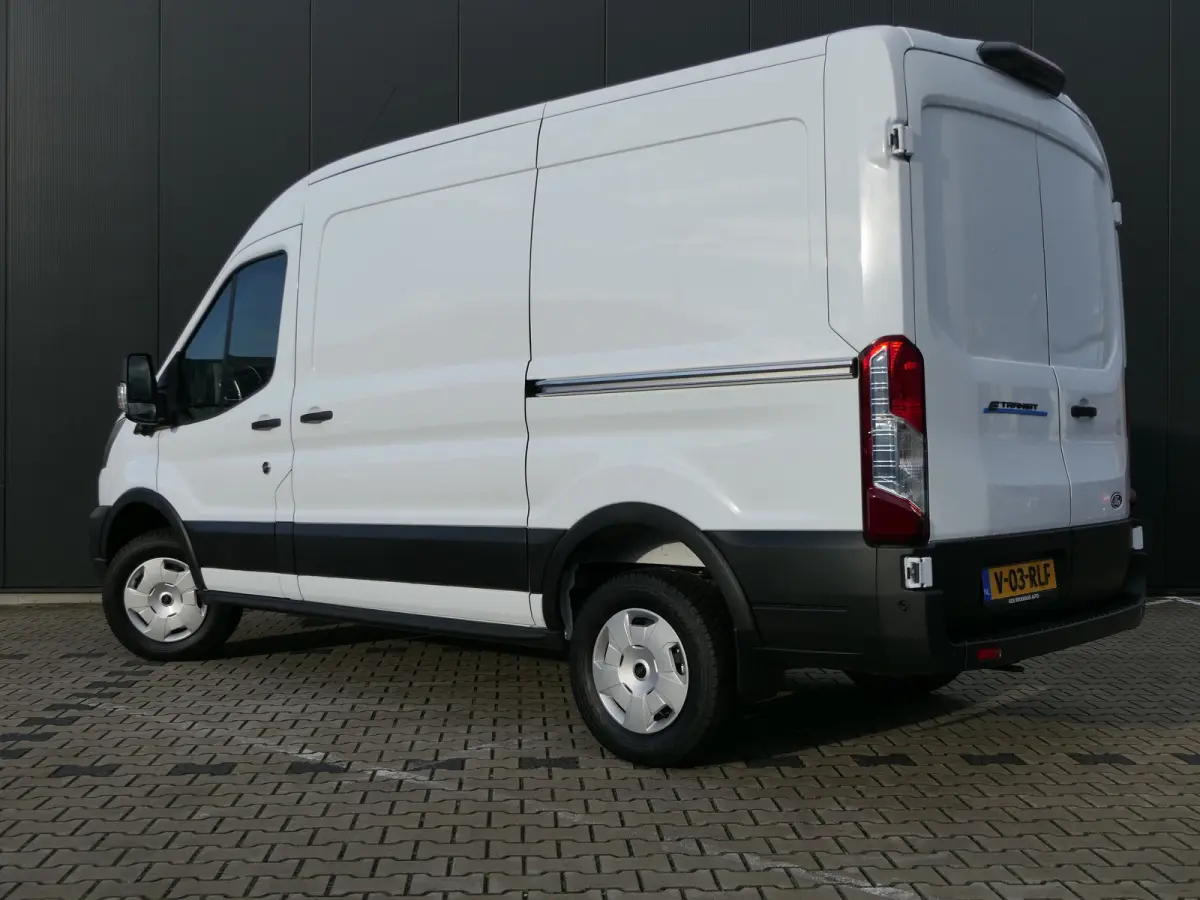 350 L2H2 Trend 68 kWh | 360 Camera | Adaptive Cruise | Navigatie | Stoelverwarming | BLIS | CarPlay/Android Auto