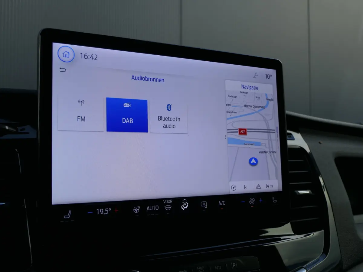 350 L2H2 Trend 68 kWh | 360 Camera | Adaptive Cruise | Navigatie | Stoelverwarming | BLIS | CarPlay/Android Auto