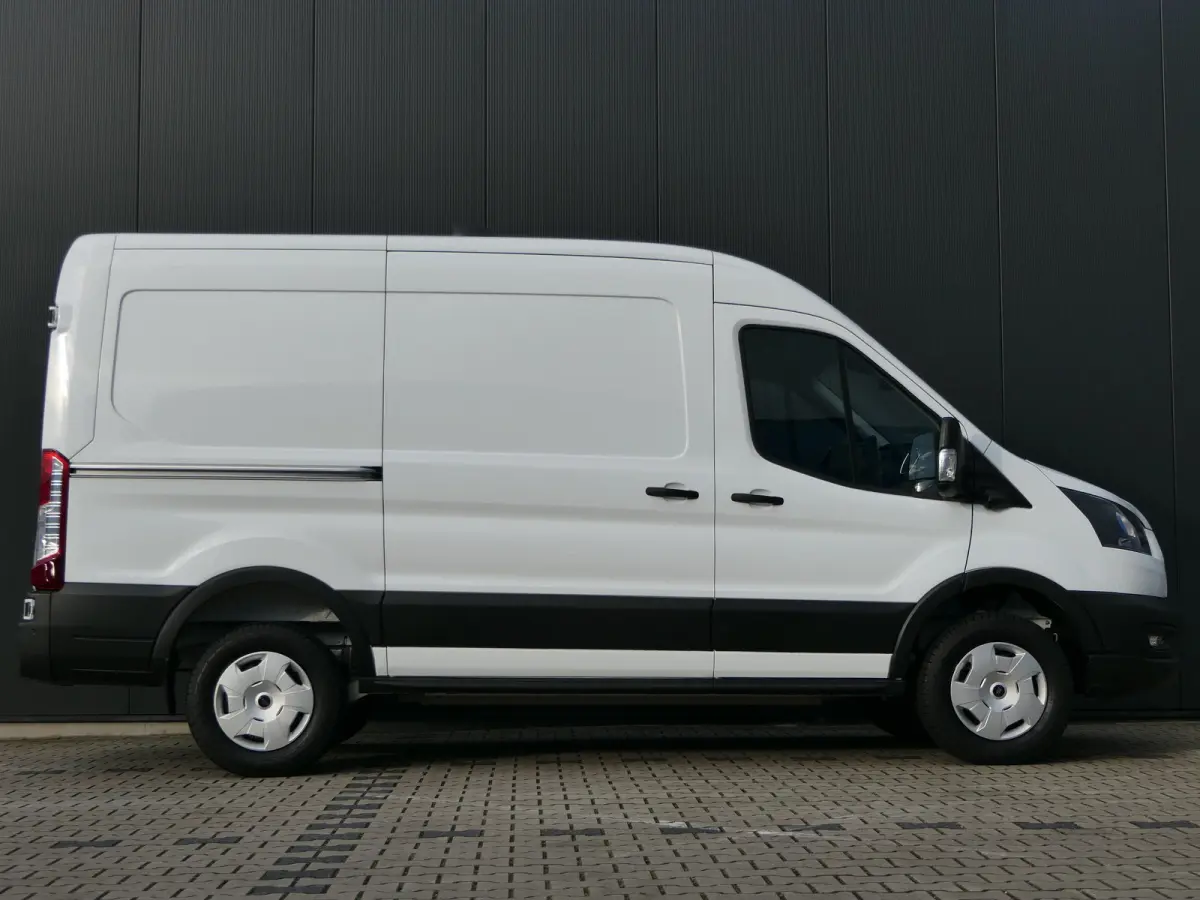 350 L2H2 Trend 68 kWh | 360 Camera | Adaptive Cruise | Navigatie | Stoelverwarming | BLIS | CarPlay/Android Auto