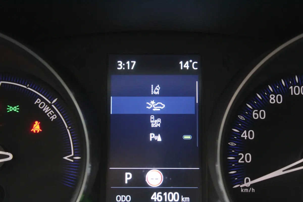 1.8 Hybrid Dynamic Apple Carplay/Android Auto l  airco automatisch l Keyless entry/start l Lichtmetalen velgen 18"