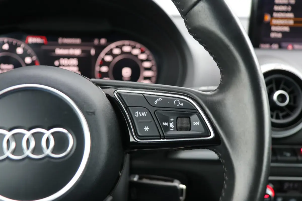 1.4 TFSI 150pk S-tronic S edition | Nekverwarming | B&O Audio | Matrix LED | Windschot